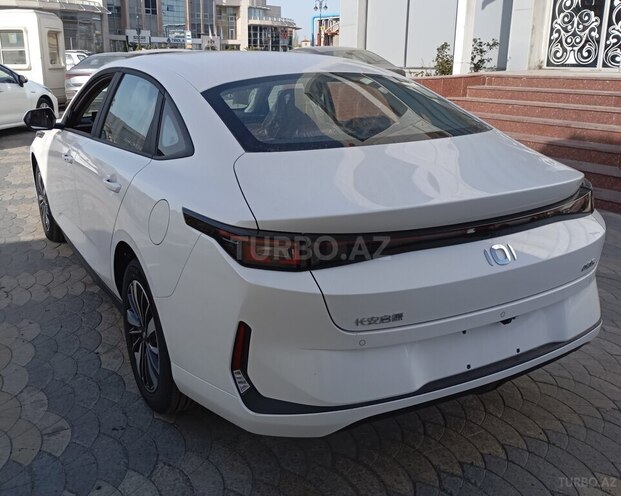 Changan Qiyuan A05 2025, 0 km - 1.5 л - Bakı