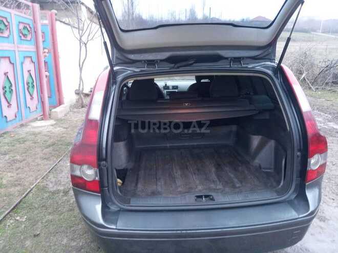 Volvo  2006, 257,000 km - 1.6 l - Qusar