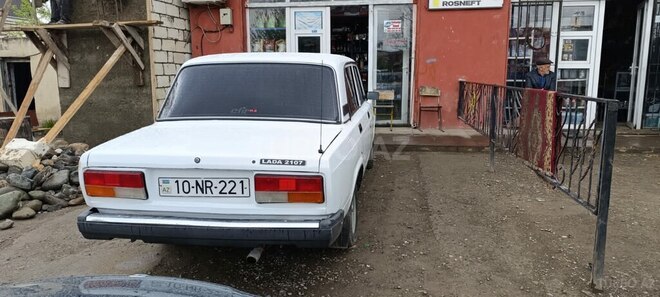 LADA (VAZ) 2107 2005, 95,000 km - 1.6 l - Qazax