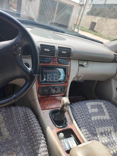 Mercedes C 200 d 2001, 180,000 km - 2.2 l - Bakı