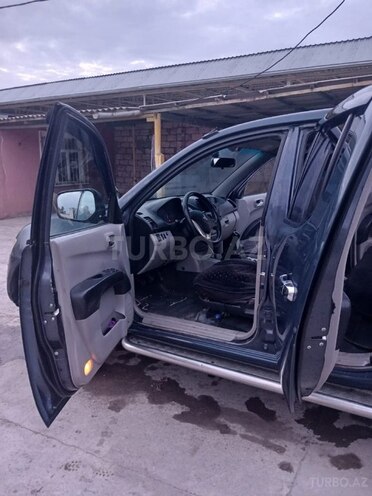 Mitsubishi L200 2008, 417,000 km - 2.5 l - Bakı