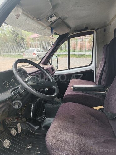 GAZ 330202-740 2002, 200,000 km - 2.5 л - Şəki