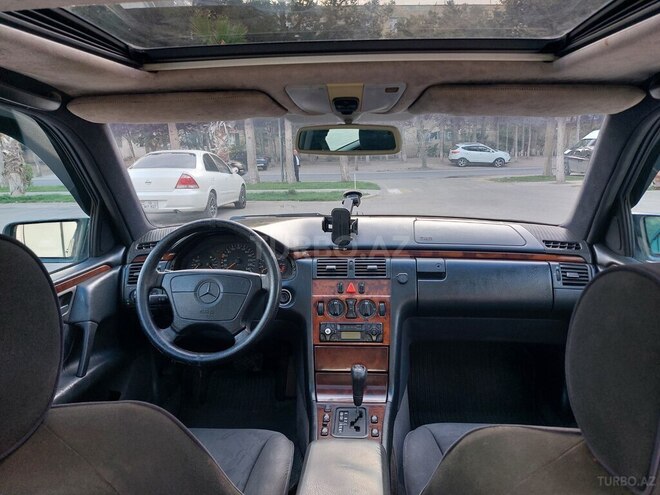 Mercedes E 230 1997, 474,000 km - 2.3 l - Bakı