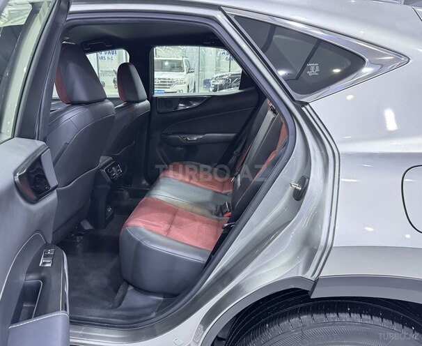 Lexus NX 200-14