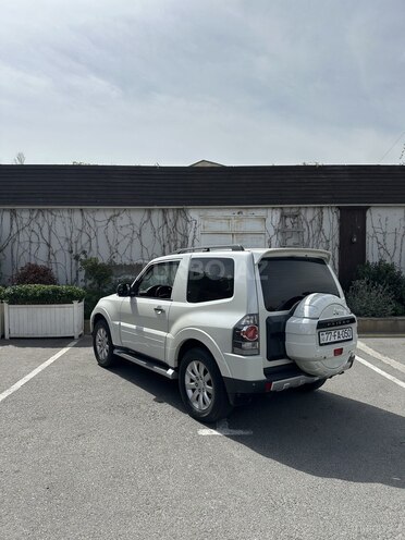 Mitsubishi Pajero 2008, 125,000 km - 3.8 l - Bakı