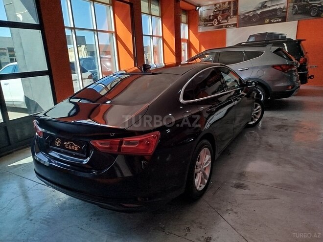 Chevrolet Malibu-8