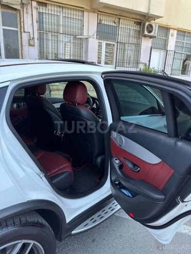 Mercedes GLC 250 4MATIC 2018, 180,000 km - 2.0 l - Bakı