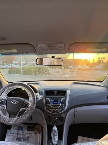 Hyundai Accent 2016, 173,809 km - 1.6 l - Bakı