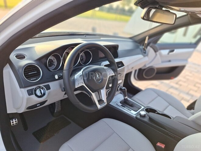 Mercedes C 250 2014, 183,000 km - 1.8 л - Bakı