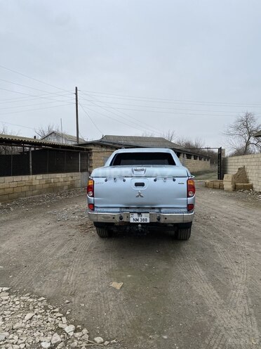Mitsubishi L200 2008, 246,000 km - 2.5 l - Neftçala