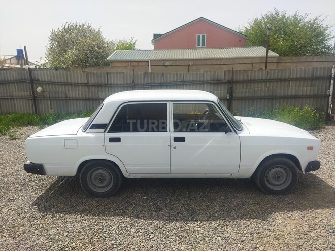 LADA (VAZ) 2107 2011, 131,000 km - 1.6 л - Salyan