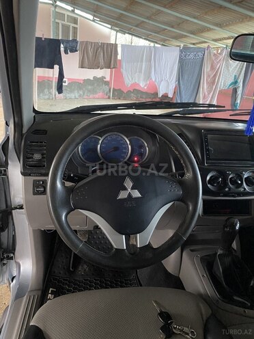 Mitsubishi L200 2008, 246,000 km - 2.5 l - Neftçala