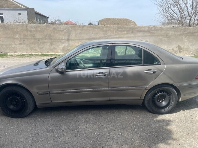 Mercedes C 220 d 2003, 495,000 km - 2.2 l - Bakı