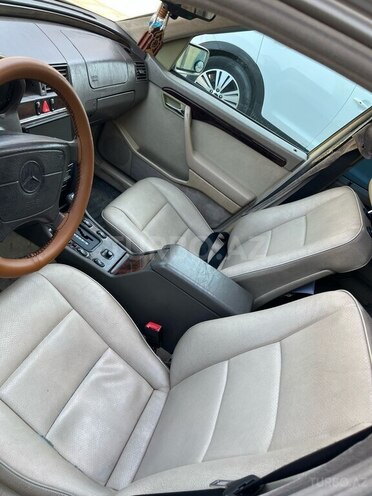 Mercedes C 220 1996, 328,306 km - 2.2 л - Bakı