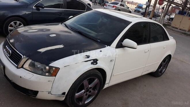 Audi A4 2004, 340,000 km - 1.8 l - Bakı
