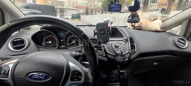 Ford Fiesta 2013, 86,000 km - 1.4 l - Bakı