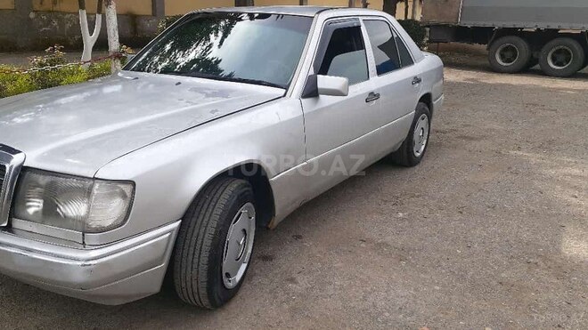 Mercedes E 200 d 1990, 450,000 km - 2.0 л - Masallı