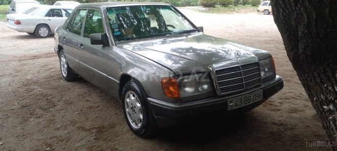 Mercedes E 250 1991, 356,000 km - 2.5 l - Masallı
