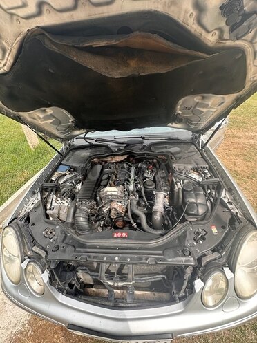 Mercedes E 220 d 2005, 350,000 km - 2.2 l - Ucar