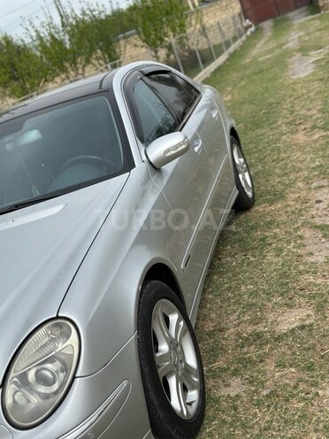 Mercedes E 220 d 2005, 350,000 km - 2.2 l - Ucar