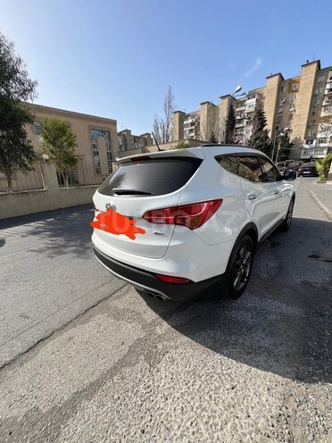 Hyundai Santa Fe-13
