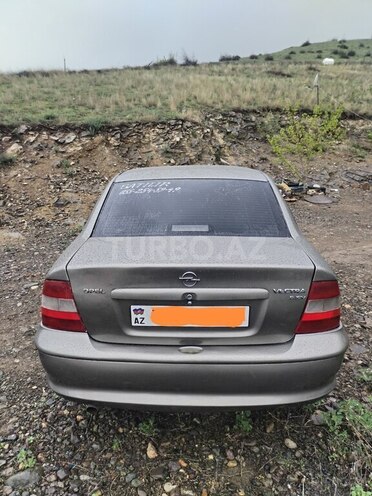 Opel Vectra 1996, 273,574 km - 1.6 l - Qazax