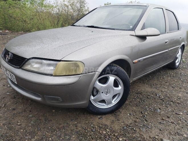 Opel Vectra 1996, 273,574 km - 1.6 l - Qazax