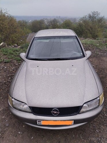 Opel Vectra 1996, 273,574 km - 1.6 l - Qazax