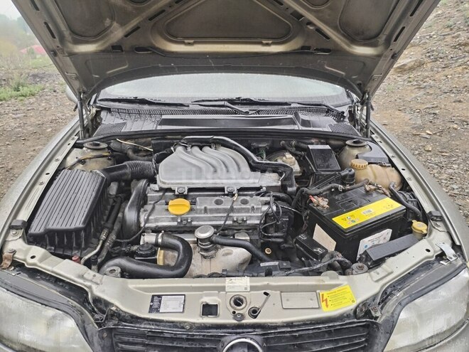 Opel Vectra 1996, 273,574 km - 1.6 l - Qazax