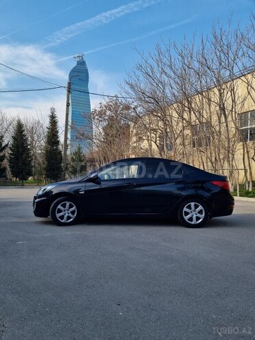 Hyundai Accent 2013, 200,000 km - 1.4 l - Bakı