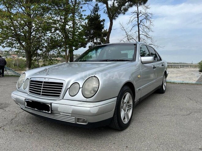 Mercedes E 240 1997, 329,000 km - 2.4 l - Quba