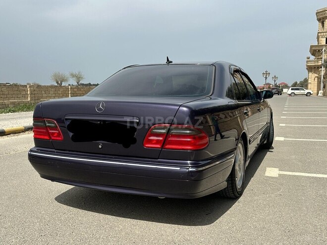 Mercedes E 270 1999, 319,000 km - 2.7 l - Bakı