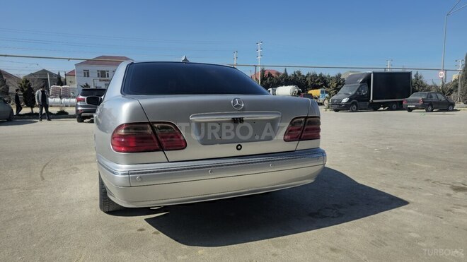 Mercedes E 240 2000, 406,000 km - 2.4 l - Bakı