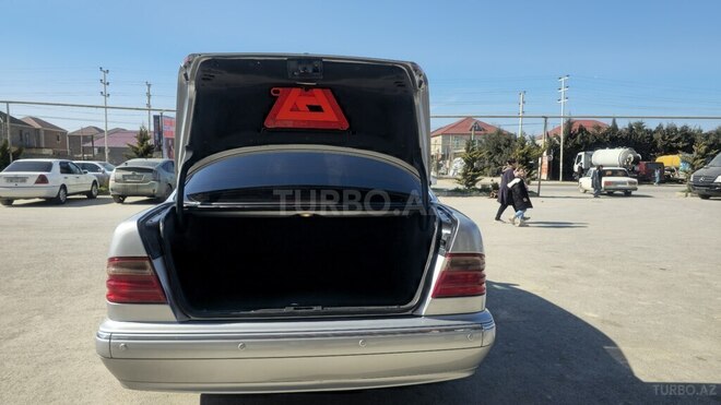 Mercedes E 240 2000, 406,000 km - 2.4 l - Bakı