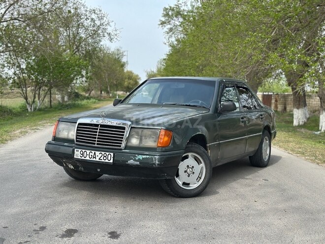Mercedes E 250 1987, 250,000 km - 2.5 l - Salyan