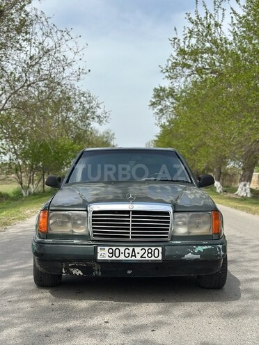 Mercedes E 250 1987, 250,000 km - 2.5 l - Salyan