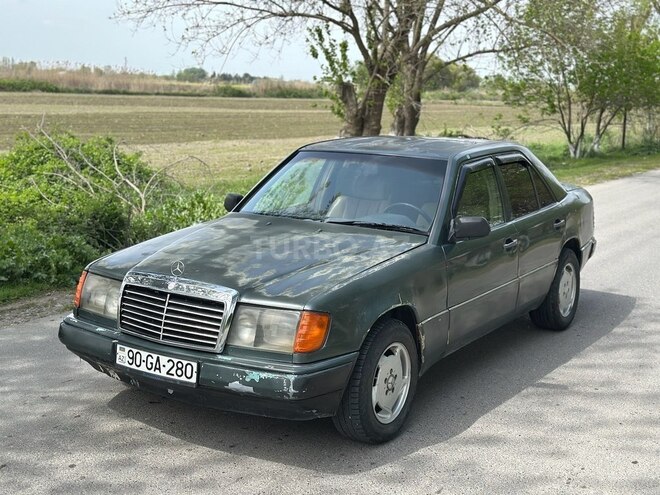 Mercedes E 250 1987, 250,000 km - 2.5 l - Salyan