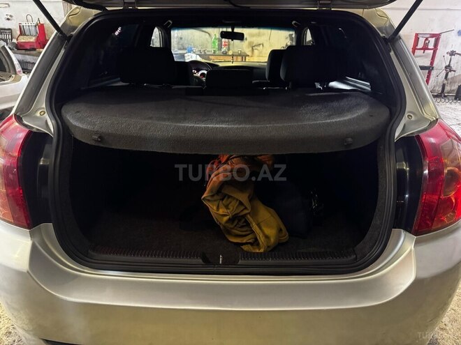 Toyota Corolla 2006, 300,000 km - 1.4 l - Bakı