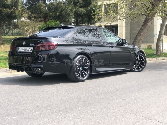 BMW 528 2015, 296,000 km - 2.0 l - Bakı