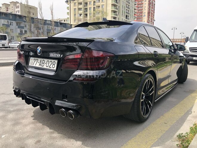 BMW 528 2015, 296,000 km - 2.0 l - Bakı