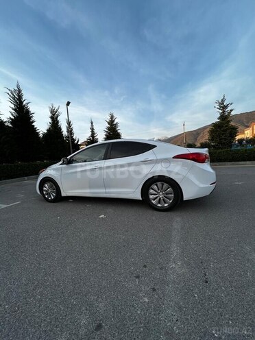 Hyundai Elantra 2015, 178,000 km - 2.0 l - Bakı