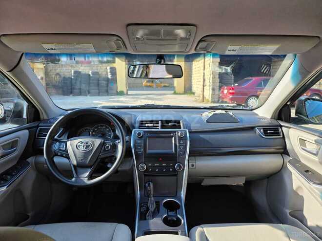 Toyota Camry-5