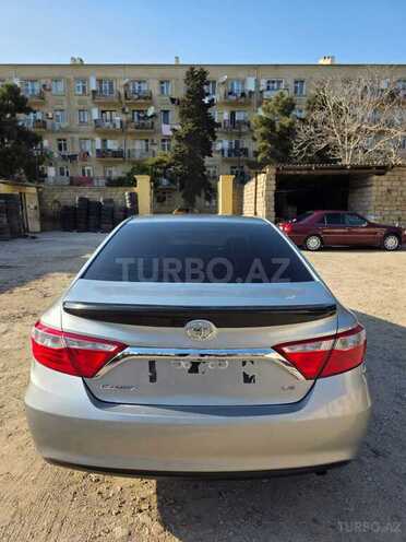 Toyota Camry-7