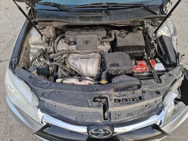 Toyota Camry-8