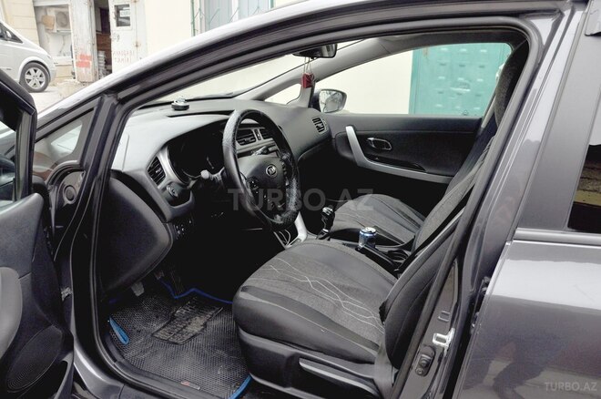 Kia Ceed 2014, 194,000 km - 1.4 l - Bakı