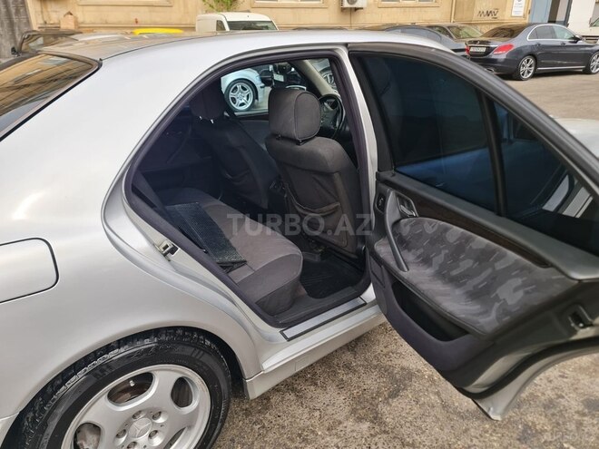 Mercedes E 270 2000, 450,000 km - 2.7 l - Bakı
