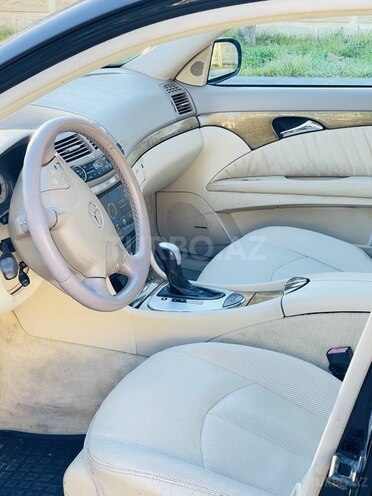 Mercedes E 350 2005, 222,000 km - 3.5 l - Bakı