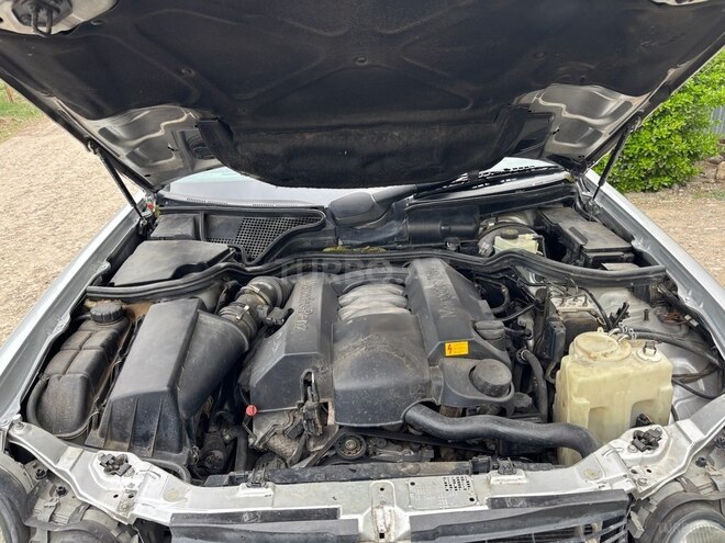 Mercedes E 240 1999, 291,959 km - 2.4 л - Ağdam