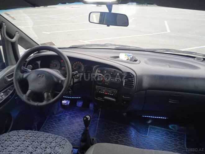 Hyundai H-1 2004, 500,000 km - 2.5 l - Bakı
