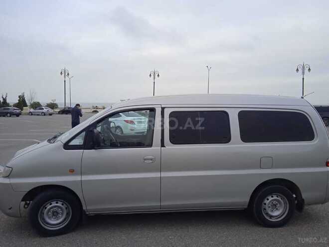 Hyundai H-1 2004, 500,000 km - 2.5 l - Bakı